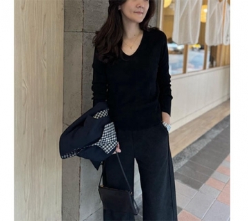 後蕾絲U領羊毛衫